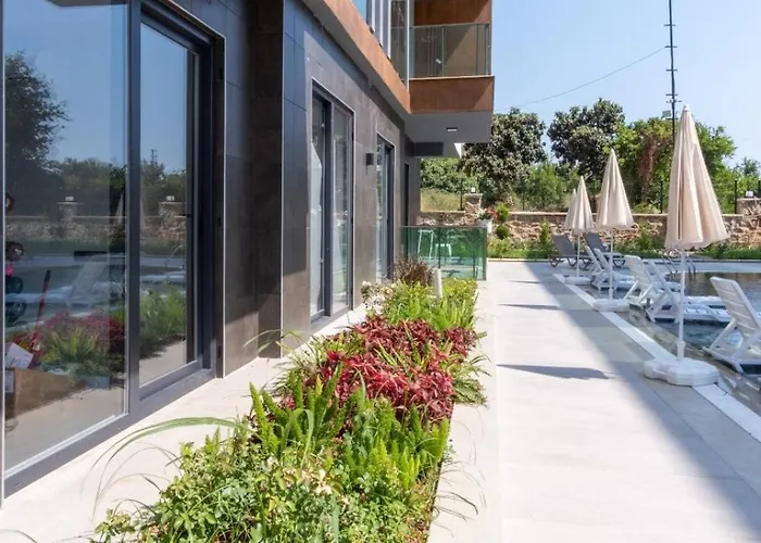 Silence Garden Bir Yatak Odali