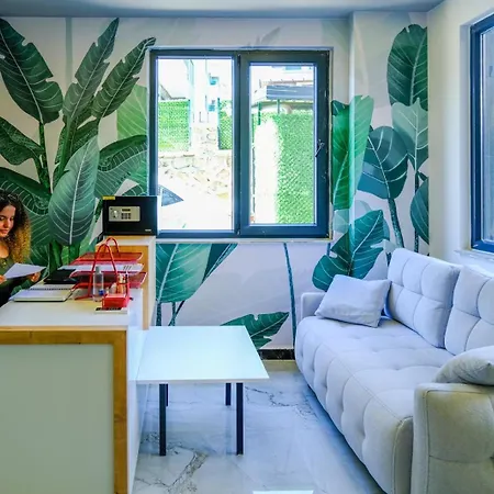Silence Garden Bir Yatak Odali Apartament *