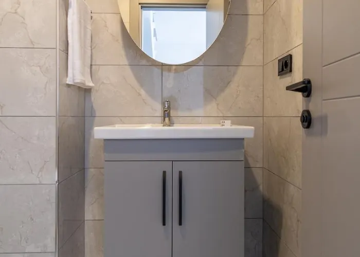 Silence Garden Bir Yatak Odali